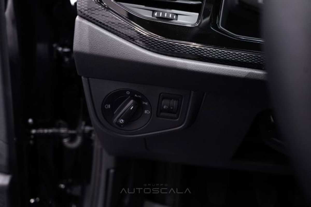 Volkswagen Polo 1.0 tsi Edition 95cv (12)