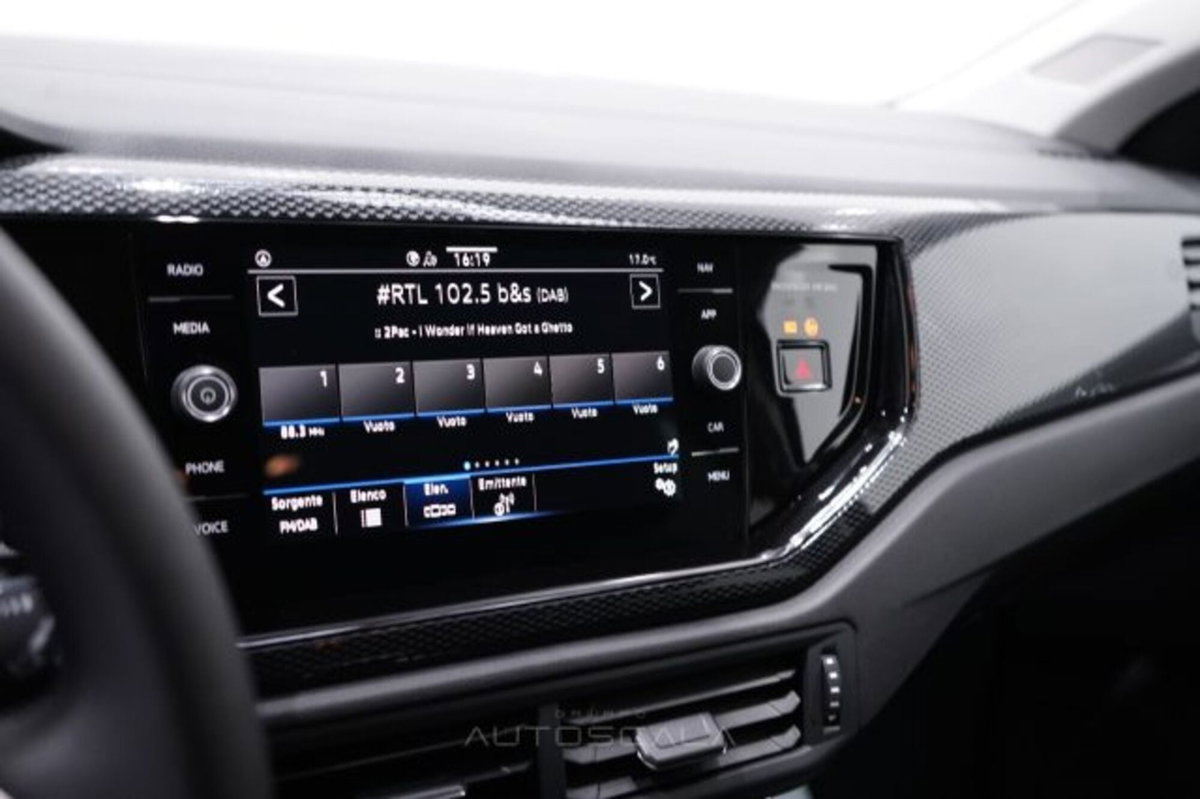 Volkswagen Polo 1.0 tsi Edition 95cv (15)