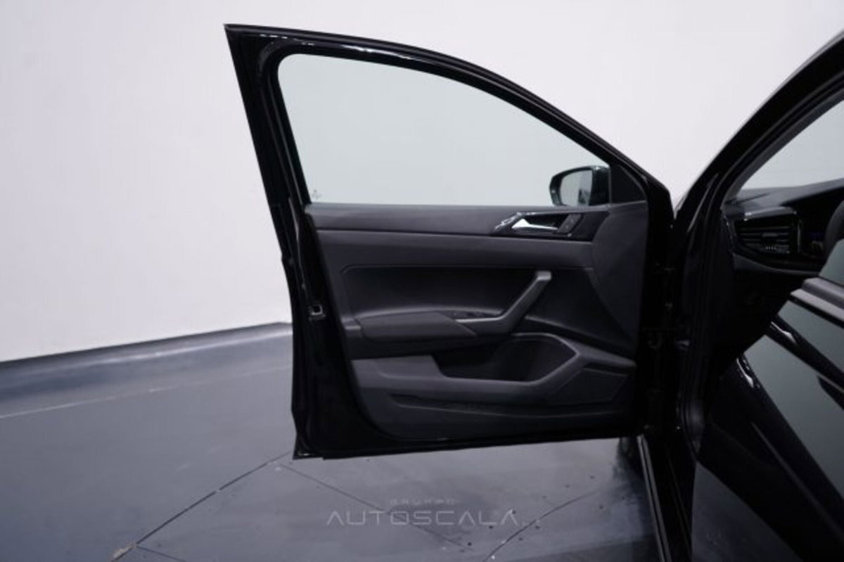 Volkswagen Polo 1.0 tsi Edition 95cv (9)