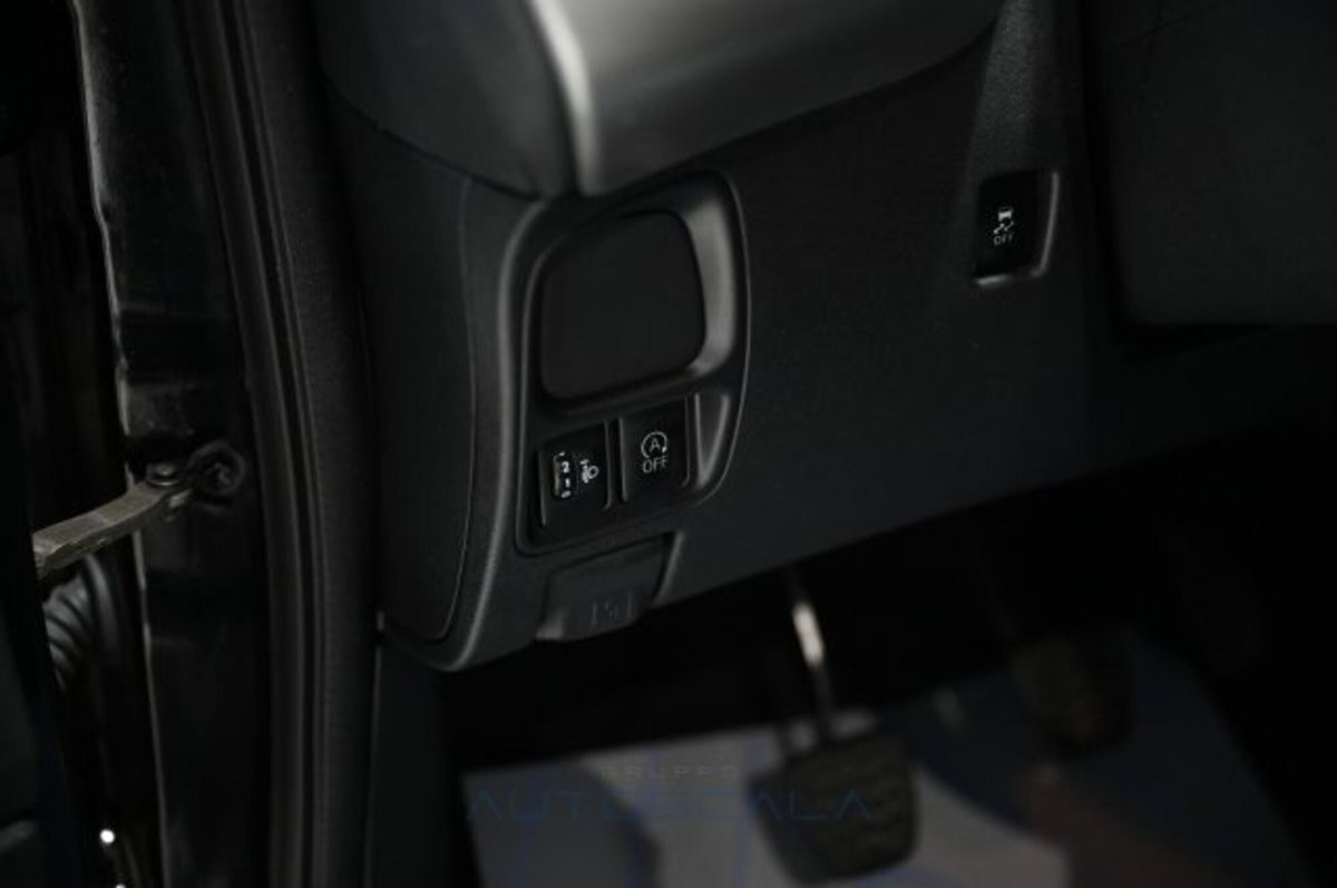 Peugeot 108 72 5 porte Active (12)