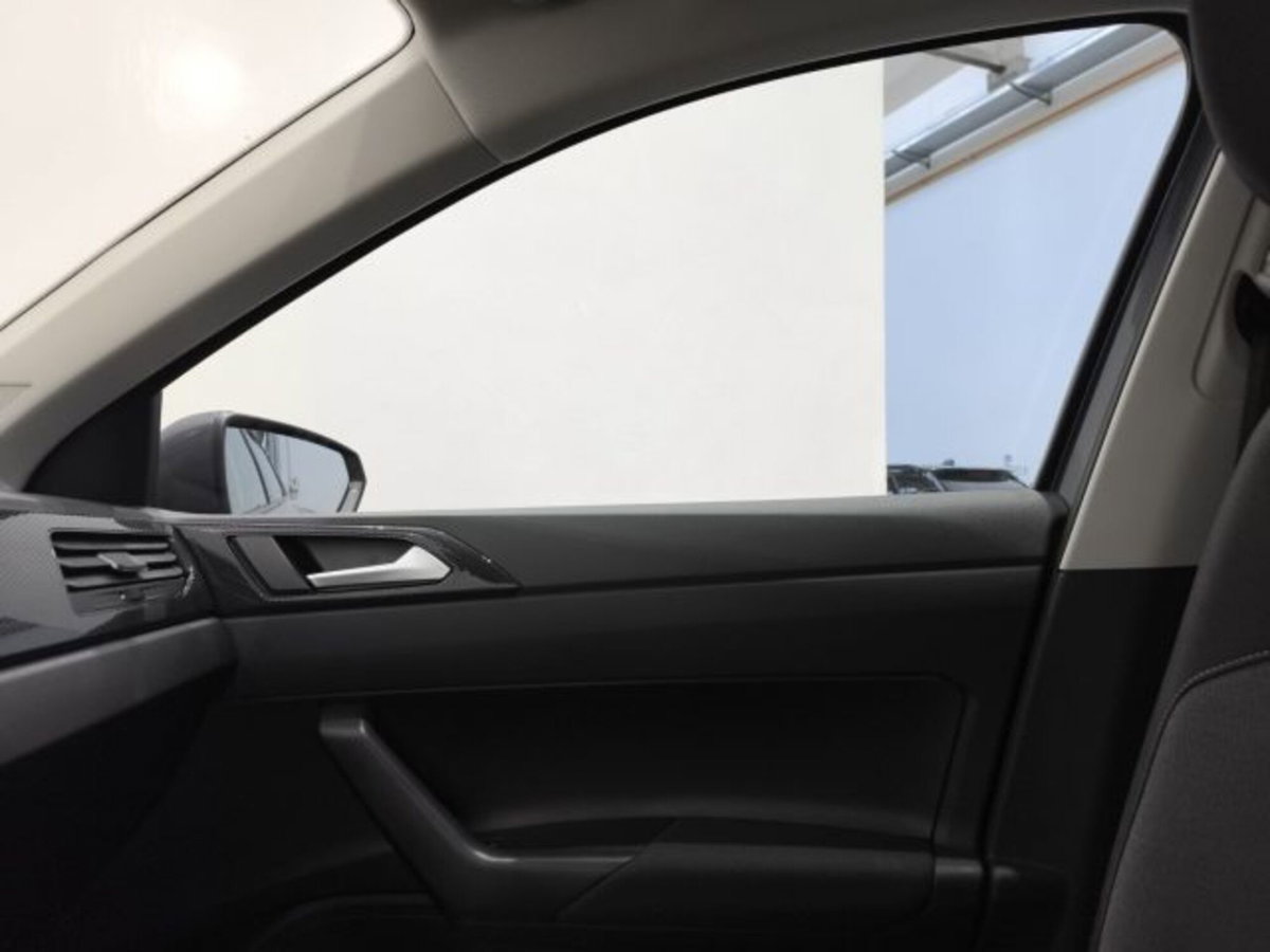 Volkswagen Polo 1.0 tsi Edition 95cv (18)