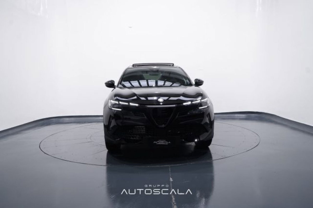 Alfa Romeo Junior 1.2 ibrida Sport Speciale 145cv edct6 (2)