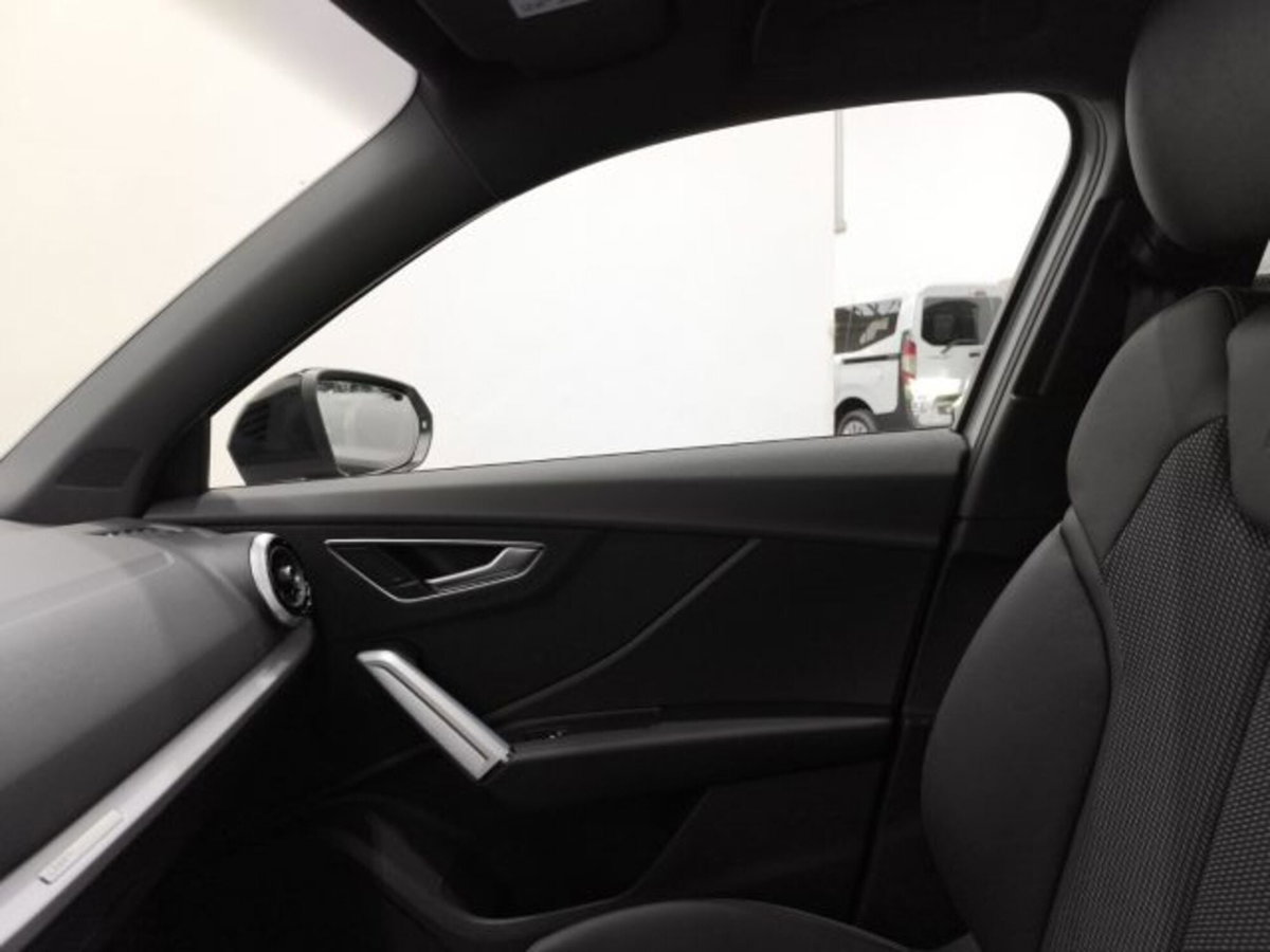 Audi Q2 Q2 35 TDI S tronic Identity Black (16)