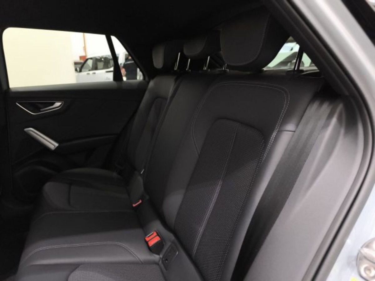 Audi Q2 Q2 35 TDI S tronic Identity Black (18)