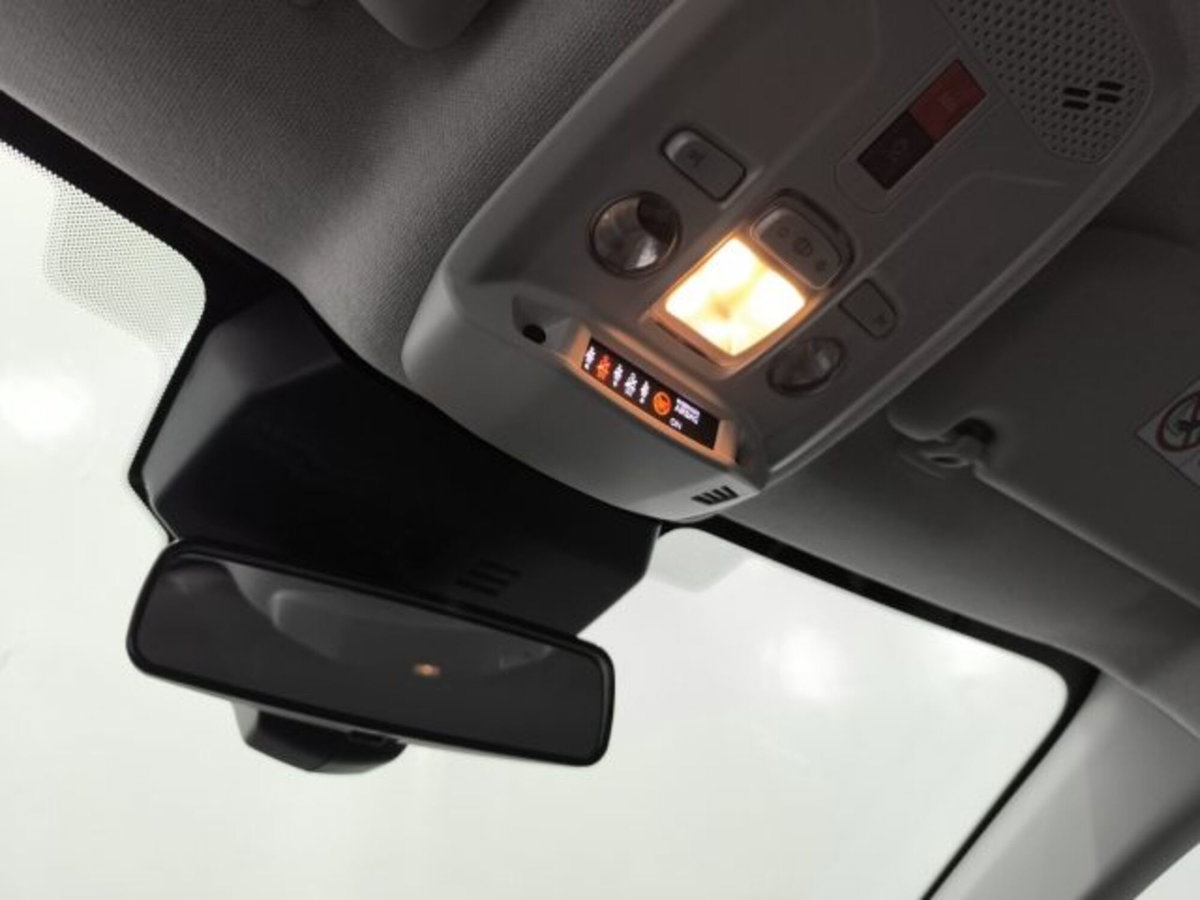 Citroen C4 1.2 hybrid You 100cv e-dcs6 (17)