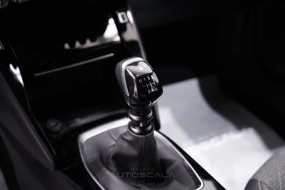 Peugeot 2008 1.2 puretech Allure s&s 100cv (15)