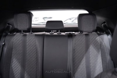 Peugeot 2008 1.2 puretech Allure s&s 100cv (18)