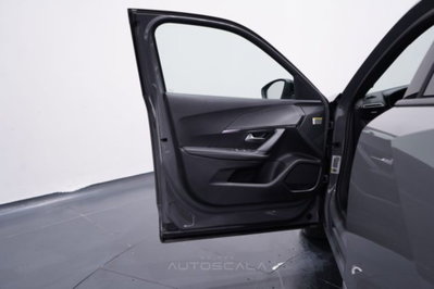 Peugeot 2008 1.2 puretech Allure s&s 100cv (9)