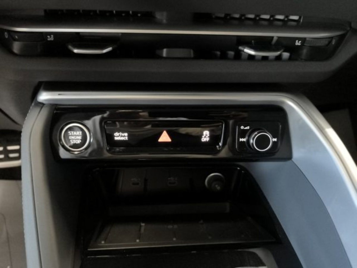 Audi Q5 2.0 tdi mhev+ S line edition quattro 204cv s-tronic (15)