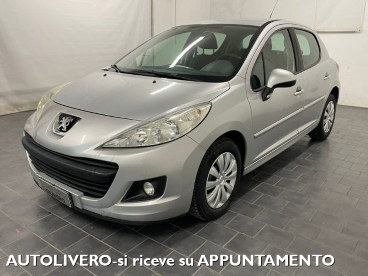 Peugeot 207 HDi 70CV 5p. Access (2)