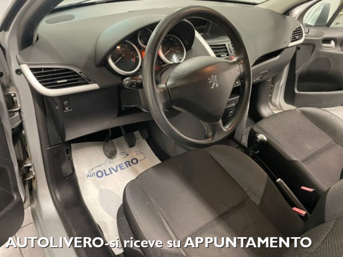 Peugeot 207 HDi 70CV 5p. Access (6)