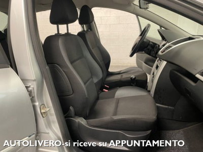 Peugeot 207 HDi 70CV 5p. Access (9)