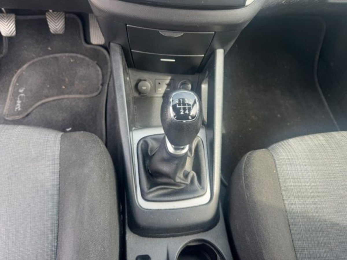 Kia cee'd 1.6 CRDi VGT 90CV 5p. LX (14)