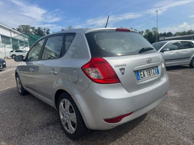 Kia cee'd 1.6 CRDi VGT 90CV 5p. LX (3)