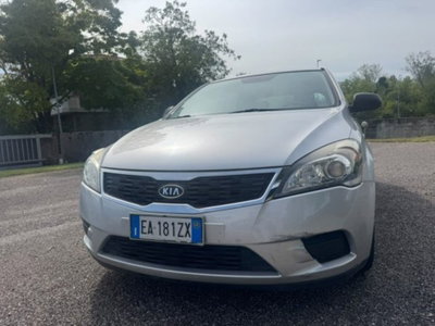 Kia cee'd 1.6 CRDi VGT 90CV 5p. LX (8)