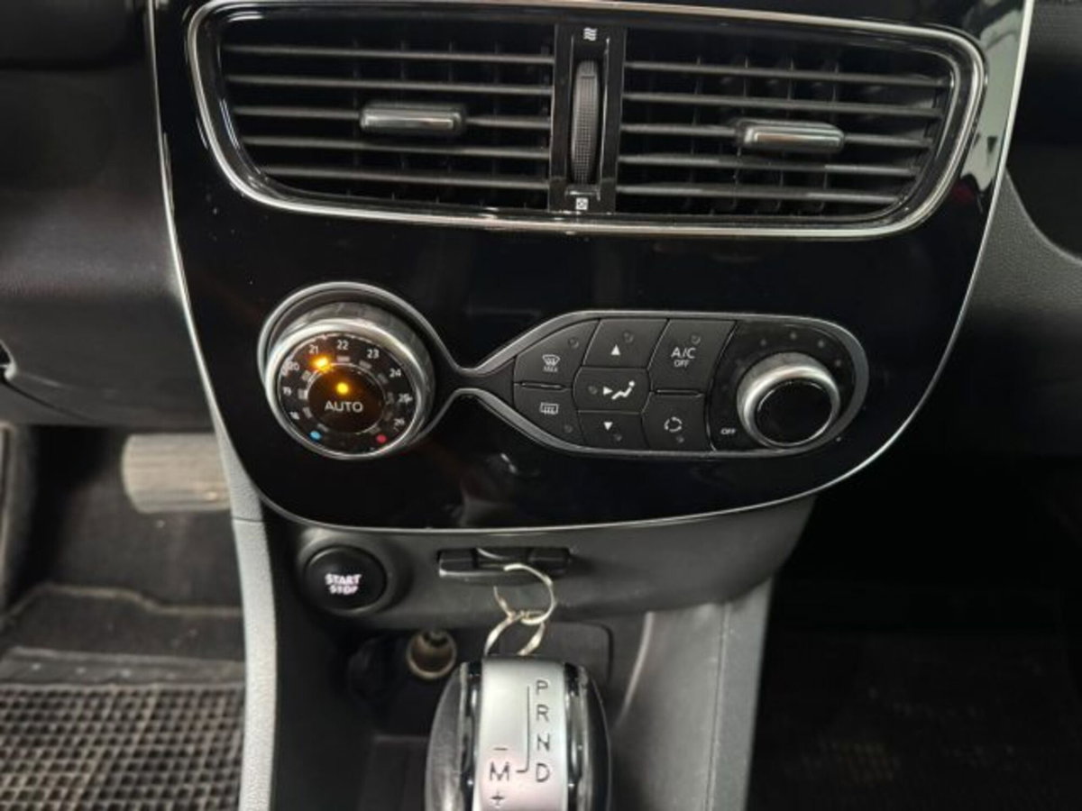 Renault Clio dCi 8V 90CV EDC Start&Stop 5 porte Energy Intens (17)