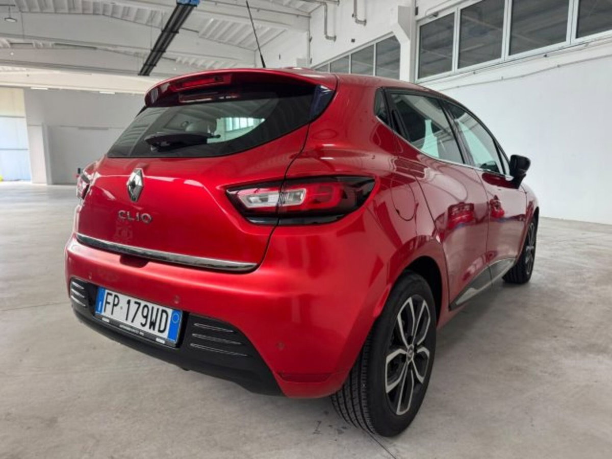 Renault Clio dCi 8V 90CV EDC Start&Stop 5 porte Energy Intens (4)