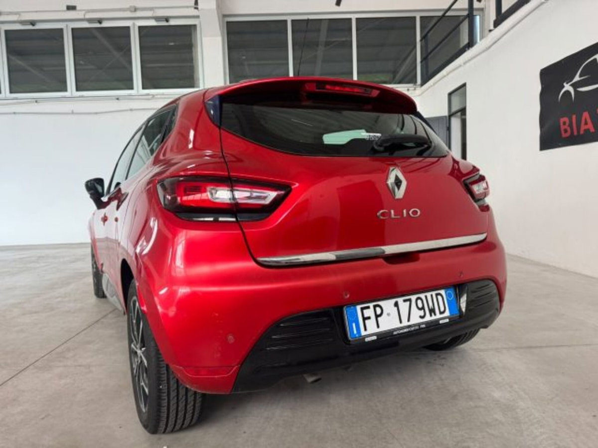 Renault Clio dCi 8V 90CV EDC Start&Stop 5 porte Energy Intens (5)