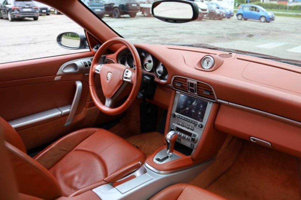 Porsche 911 Coupé Carrera 4S (12)