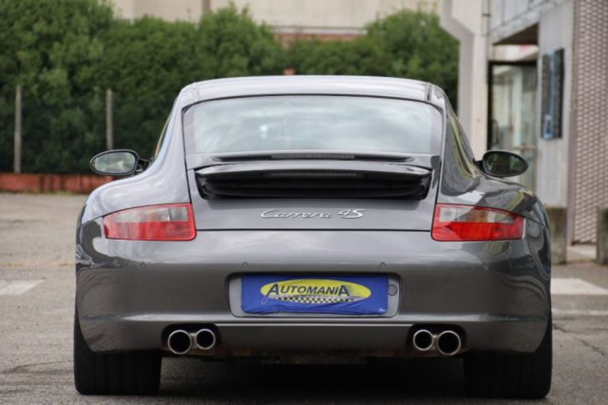 Porsche 911 Coupé Carrera 4S (6)