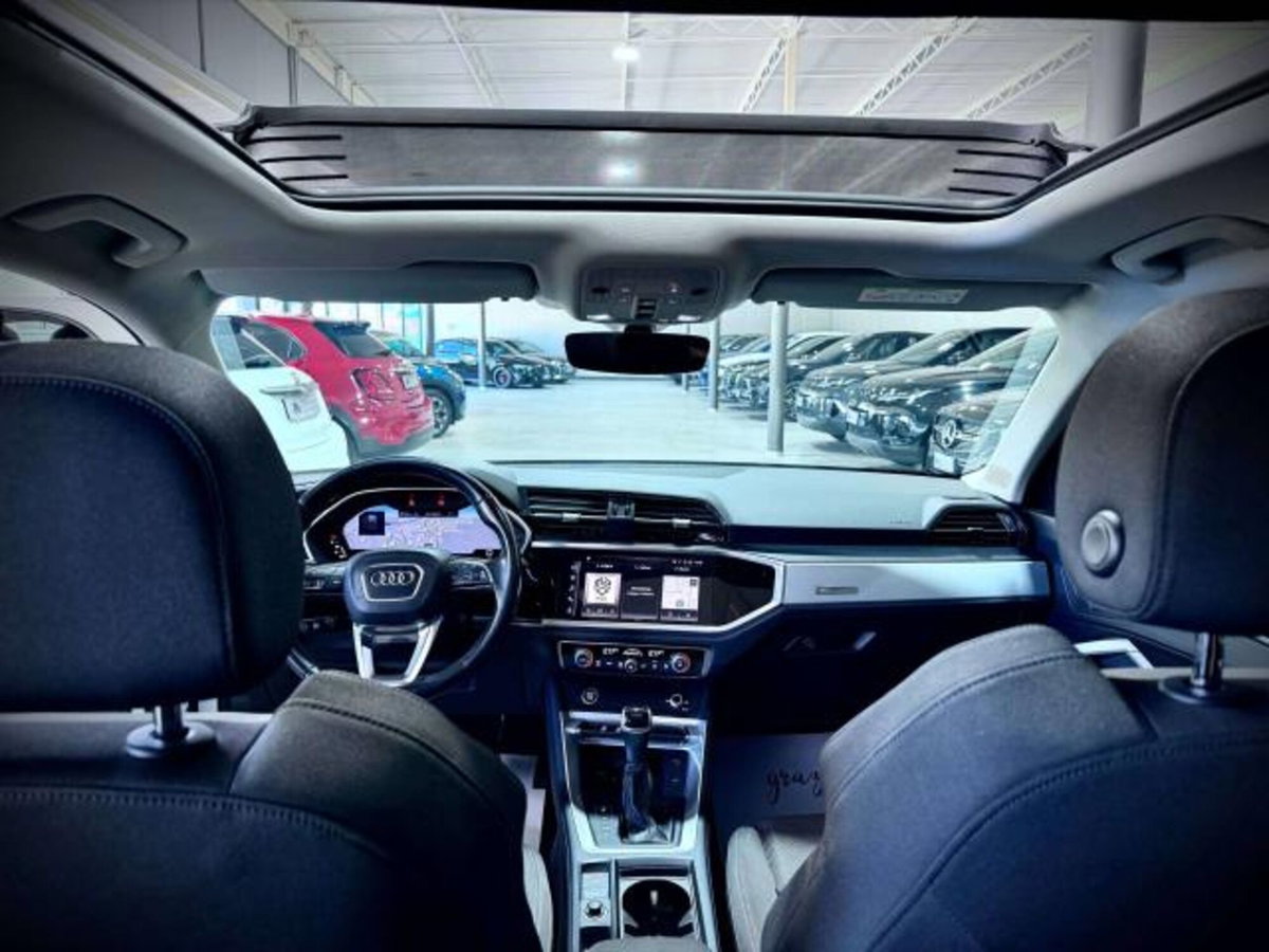 Audi Q3 35 2.0 tdi s-tronic (12)