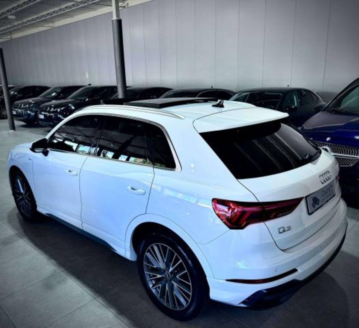 Audi Q3 35 2.0 tdi s-tronic (9)