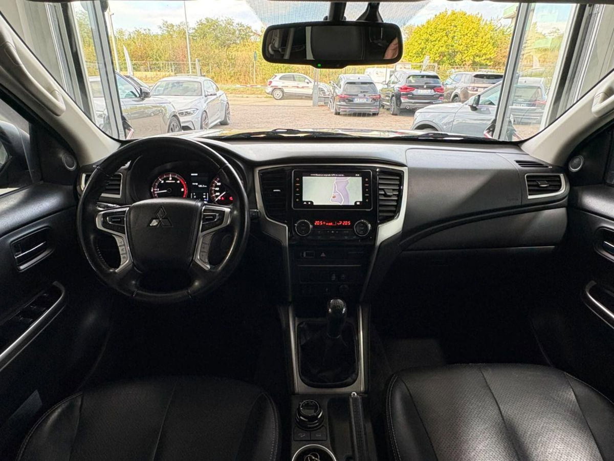 Mitsubishi L200 2.3D Double Cab 4x4 Super Select P2 Intouch Intense aut (15)
