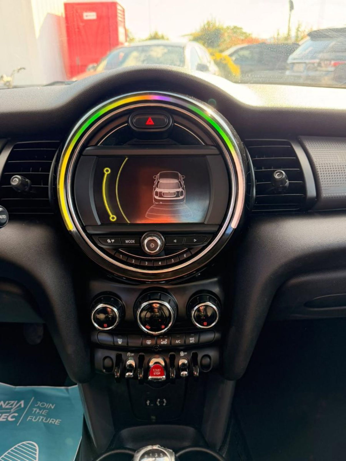 MINI Mini 1.5 Cooper D Business 5 porte (13)