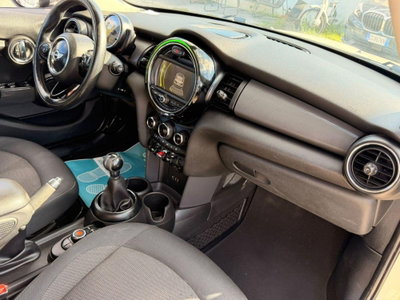 MINI Mini 1.5 Cooper D Business 5 porte (15)
