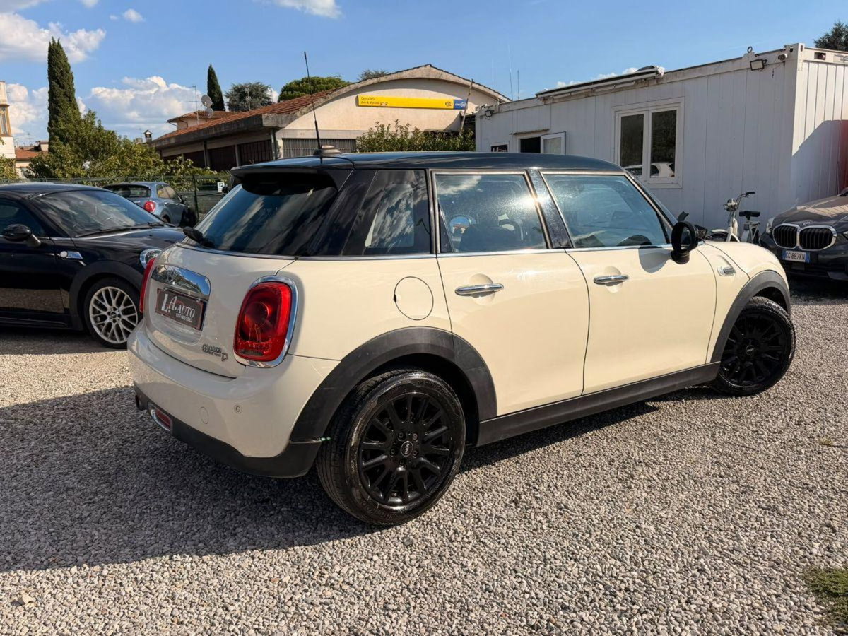 MINI Mini 1.5 Cooper D Business 5 porte (3)