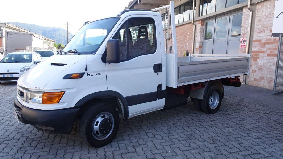 Iveco Daily Telaio 35C10 2.3 Hpi PM-RG Cabinato (5)
