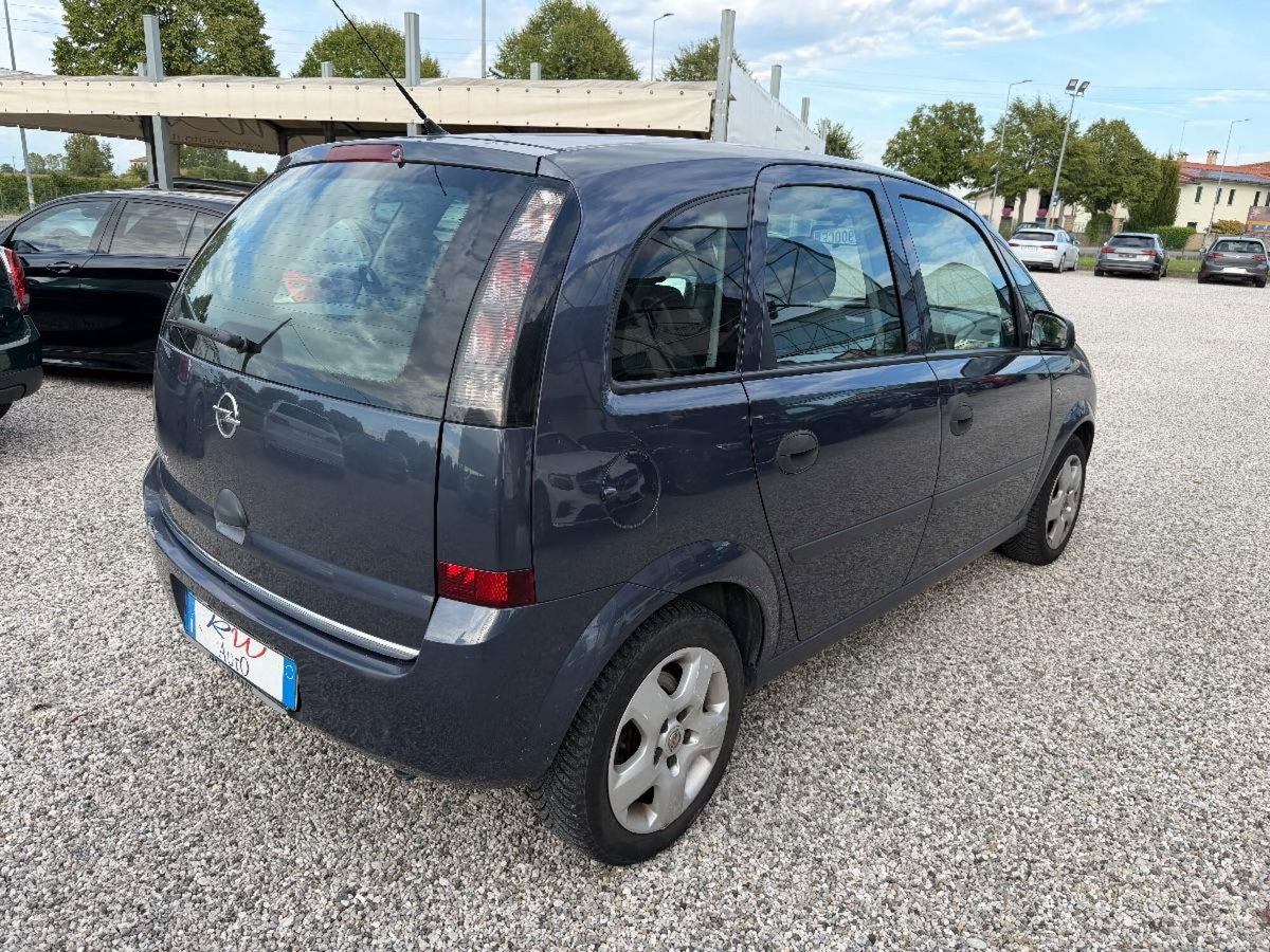 Opel Meriva 1.4 16V Cosmo (4)