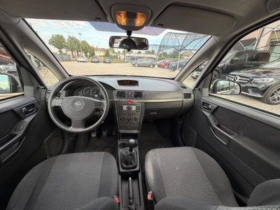 Opel Meriva 1.4 16V Cosmo (7)