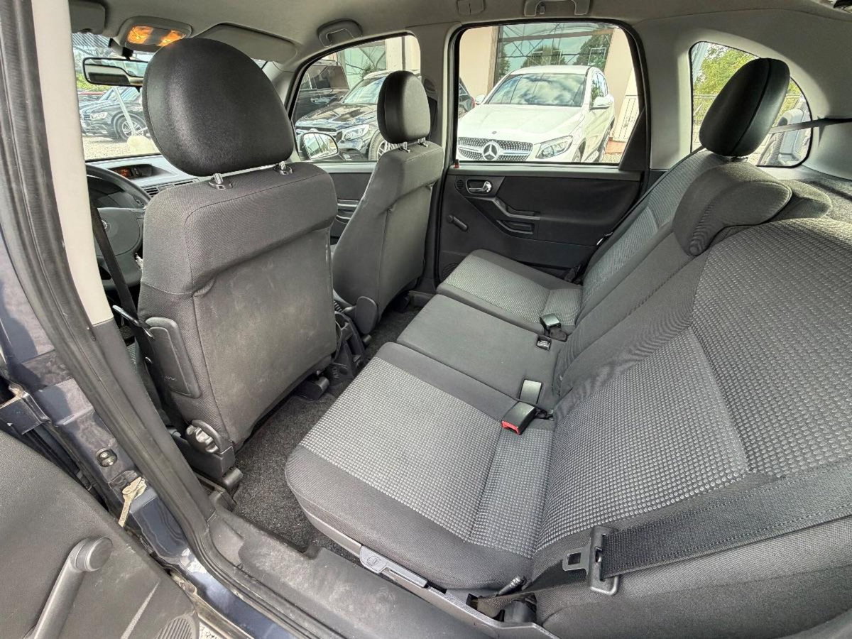 Opel Meriva 1.4 16V Cosmo (9)