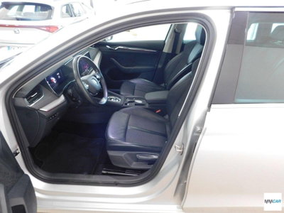 Skoda Octavia Station Wagon 2.0 TDI EVO SCR DSG Wagon Style (9)
