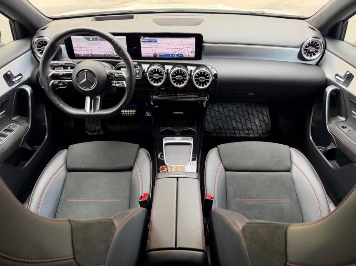 Mercedes-Benz Classe A 180 d Premium (16)