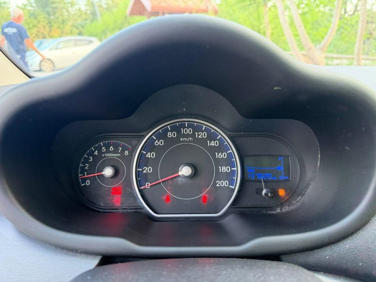 Hyundai i10 1.1 12V Fiorucci (11)