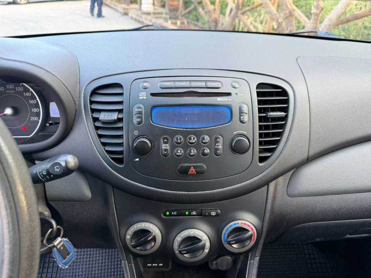 Hyundai i10 1.1 12V Fiorucci (12)