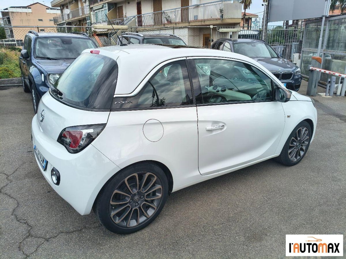 Opel Adam 1.2 70 CV Glam (9)