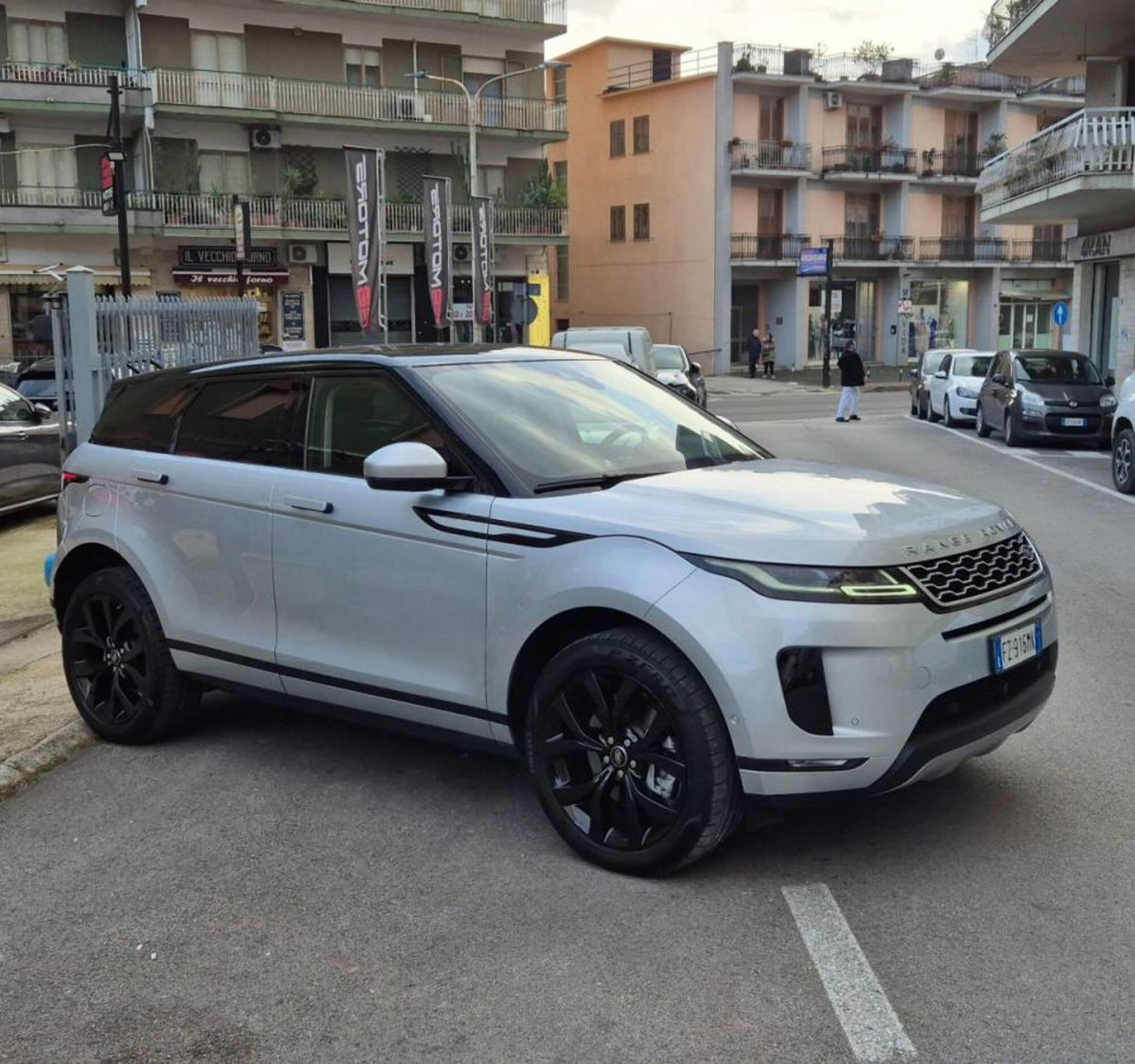 Land Rover Range Rover Evoque 2.0 TD4 150 CV 5p. SE (4)