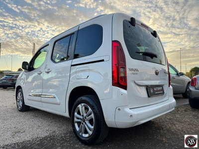 Toyota Proace City Verso City Verso 1.5D 100 CV S&S Short Lounge (13)