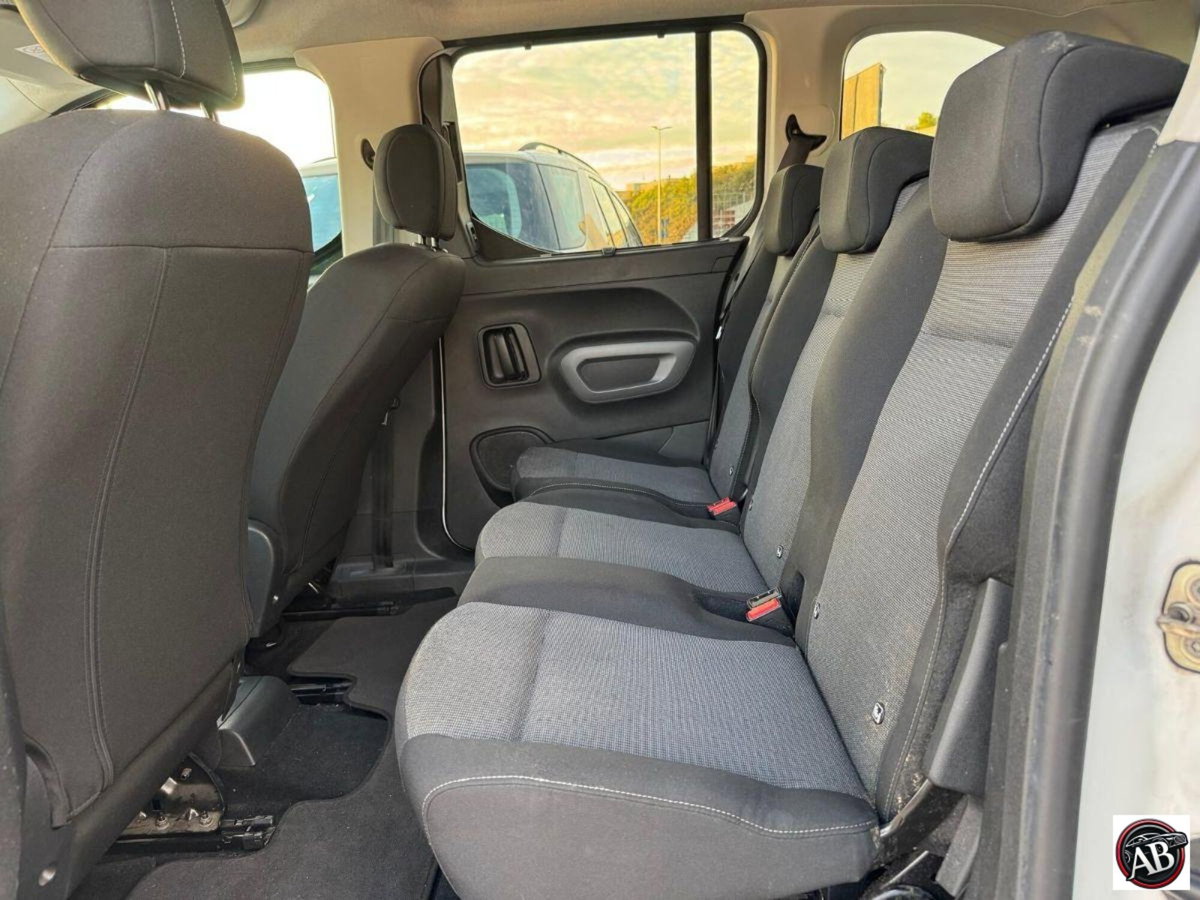 Toyota Proace City Verso City Verso 1.5D 100 CV S&S Short Lounge (18)
