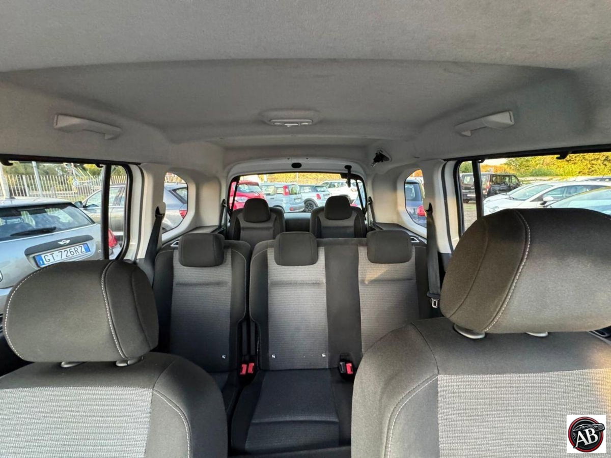 Toyota Proace City Verso City Verso 1.5D 100 CV S&S Short Lounge (20)