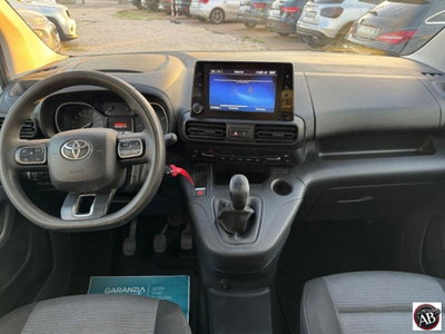 Toyota Proace City Verso City Verso 1.5D 100 CV S&S Short Lounge (9)