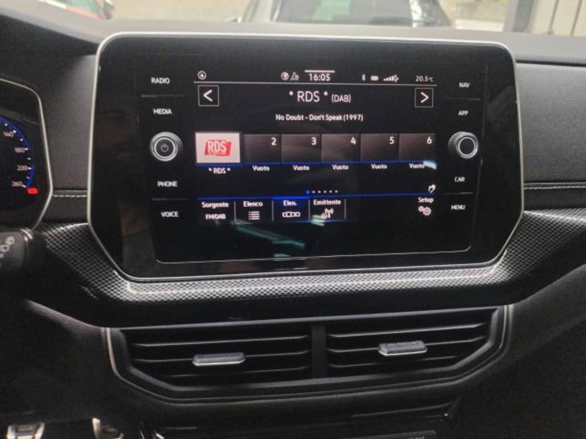 Volkswagen T-Cross 1.0 tsi R-Line 115cv (11)
