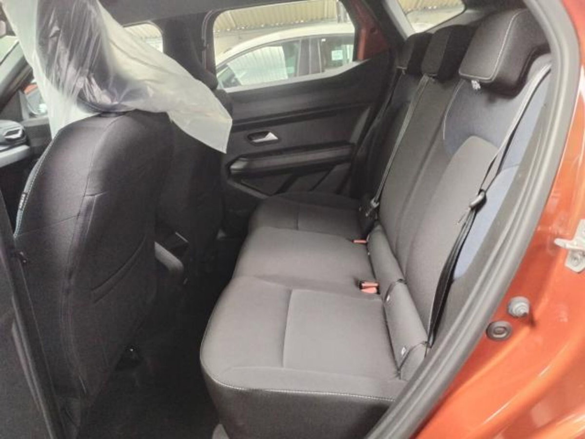 Dacia Duster 1.6 hybrid Journey 140cv (10)