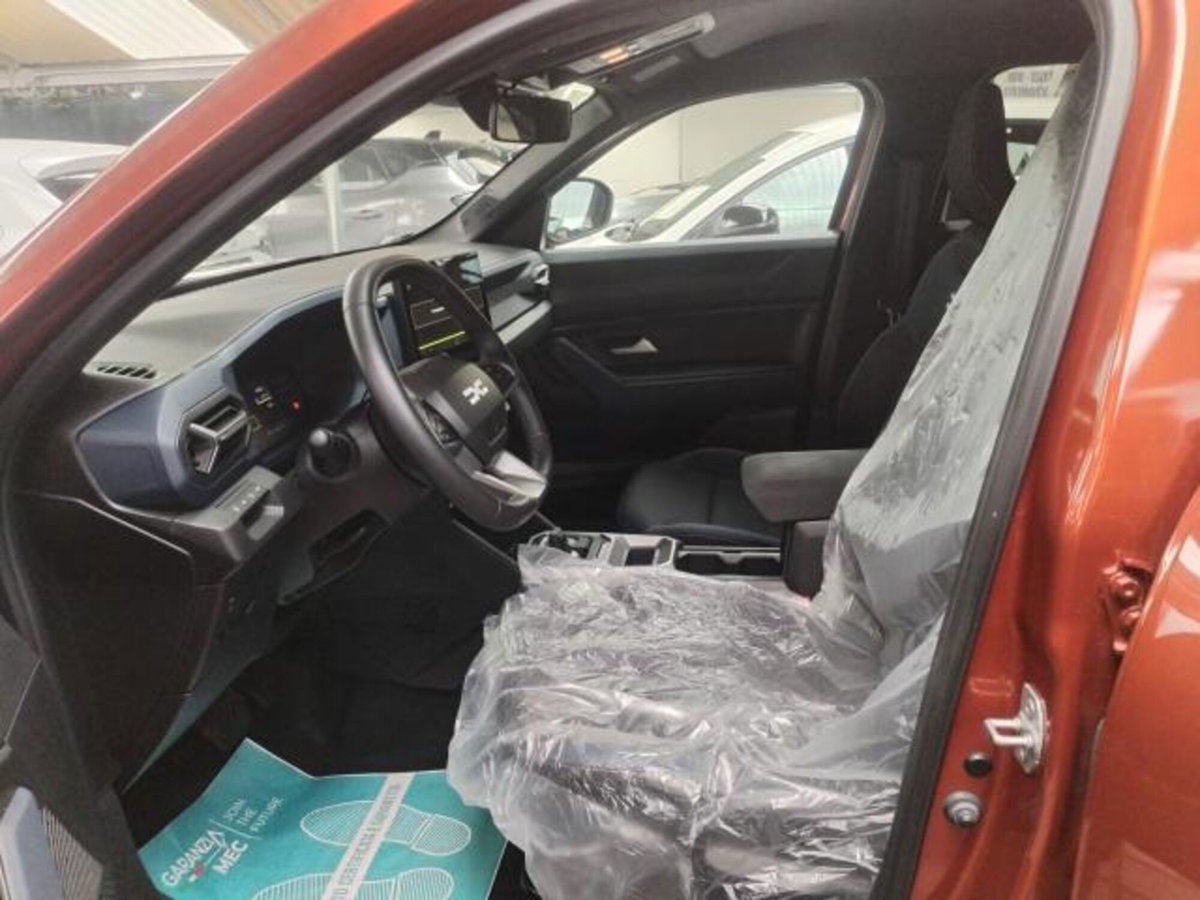 Dacia Duster 1.6 hybrid Journey 140cv (8)