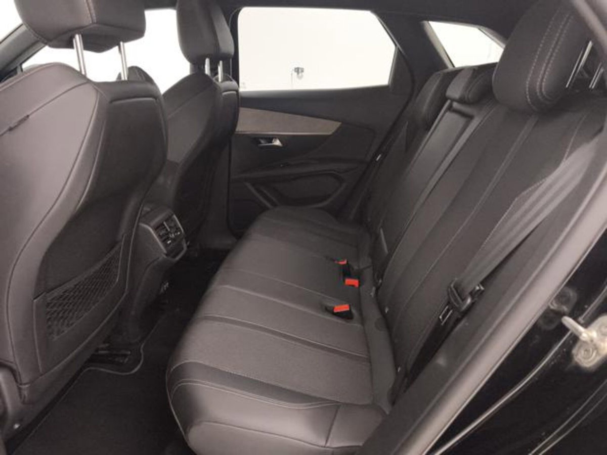 Peugeot 3008 BlueHDi 130 S&S EAT8 GT Pack (20)