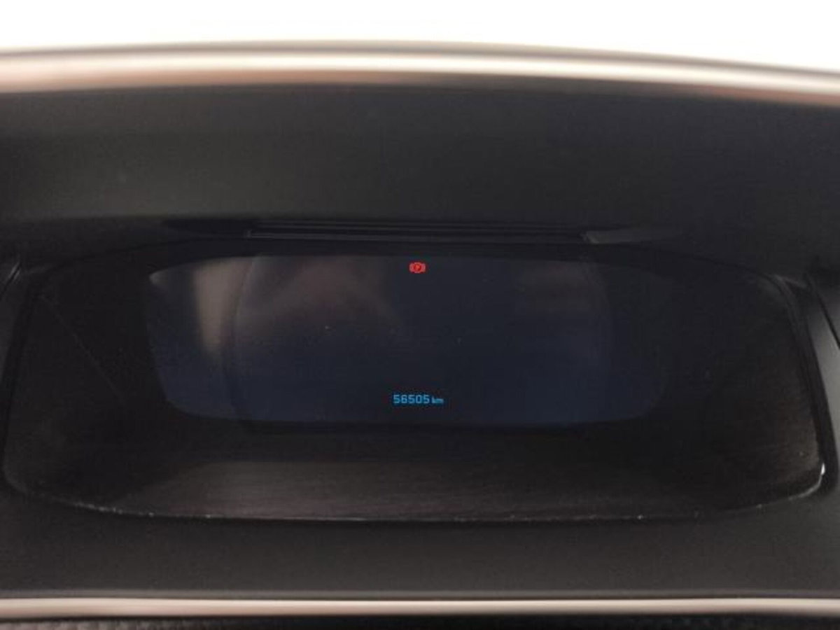 Peugeot 2008 BlueHDi 130 S&S EAT8 Allure Pack (13)