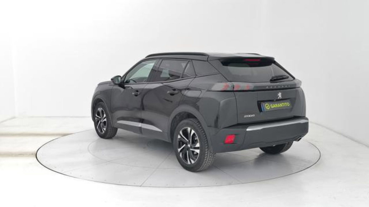 Peugeot 2008 BlueHDi 130 S&S EAT8 Allure Pack (3)